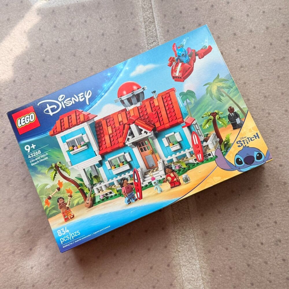 LEGO 43268 Disney Lilo and Stitch NIB 834 Pieces Great Gift